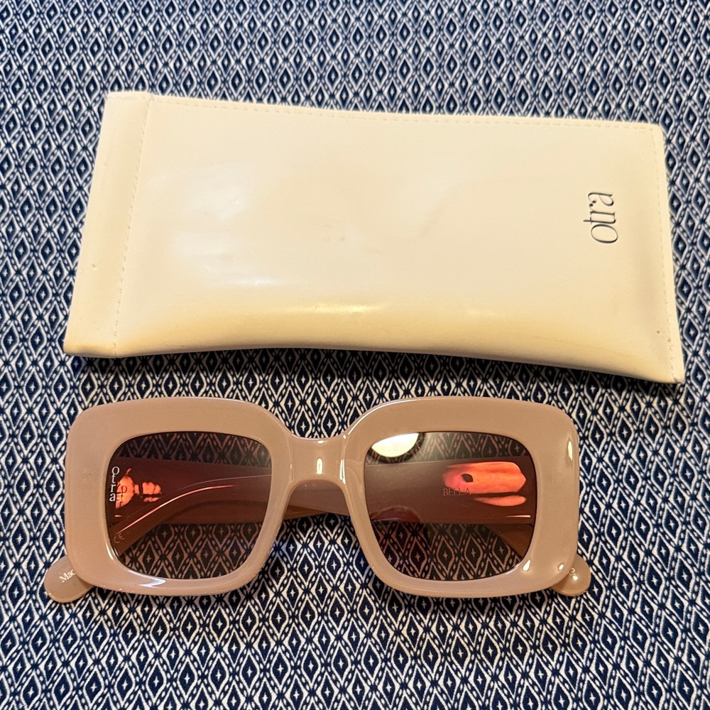Beige Square Sunglasses